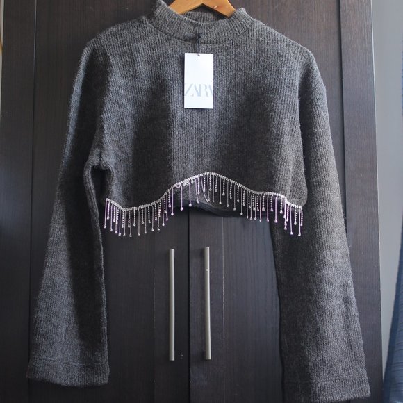 NWT GRAY JEWEL CROPPED TOP BLOGGERS FAV. - Picture 4 of 11